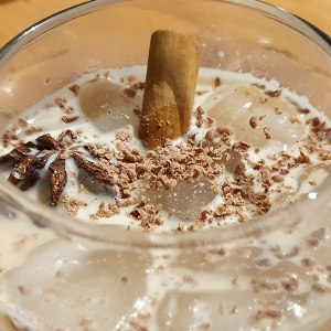 Chairusski Cocktail with star anise and cinnamon stick garnish